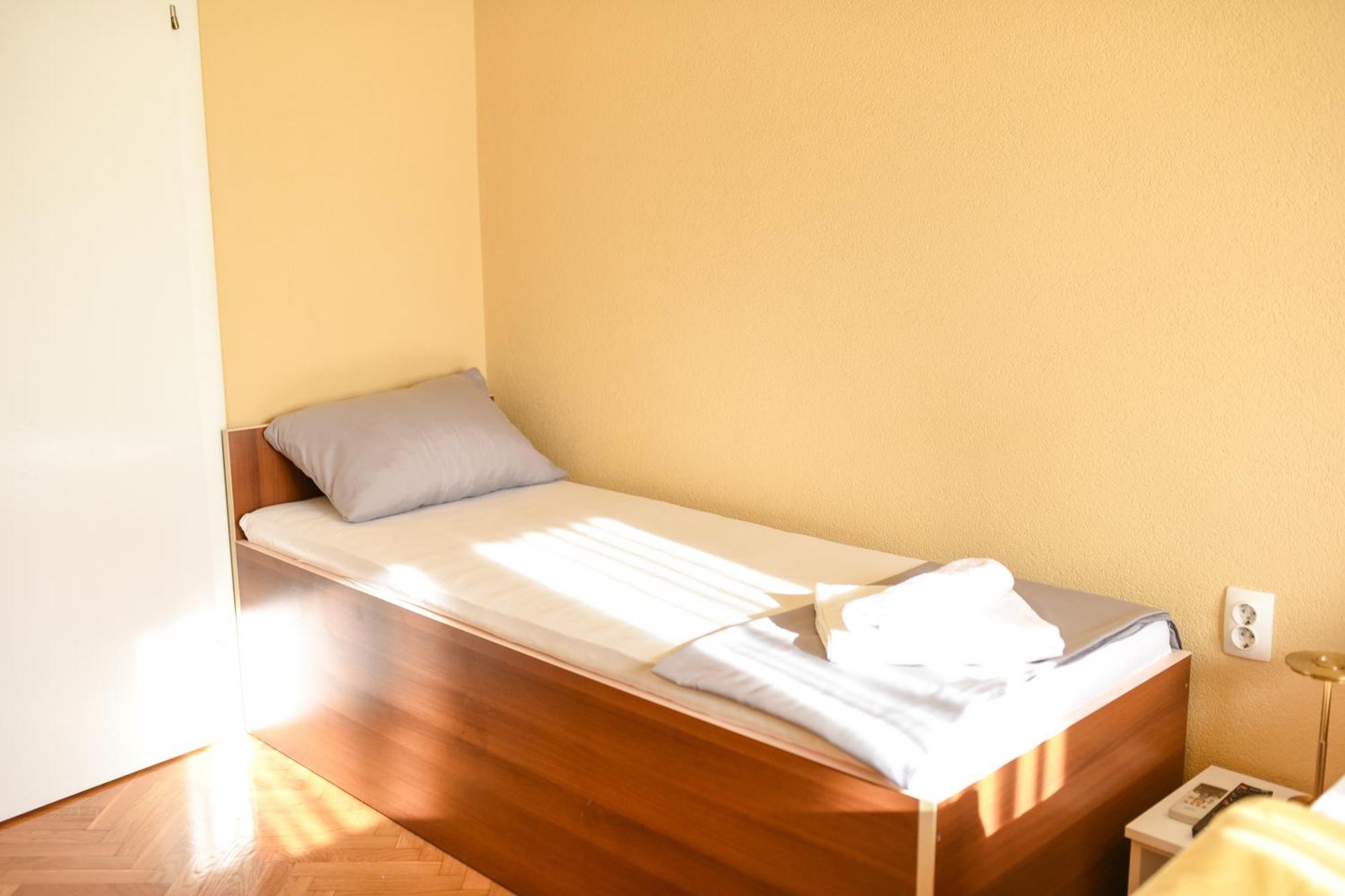 Dalila Apartman Mostar Buitenkant foto
