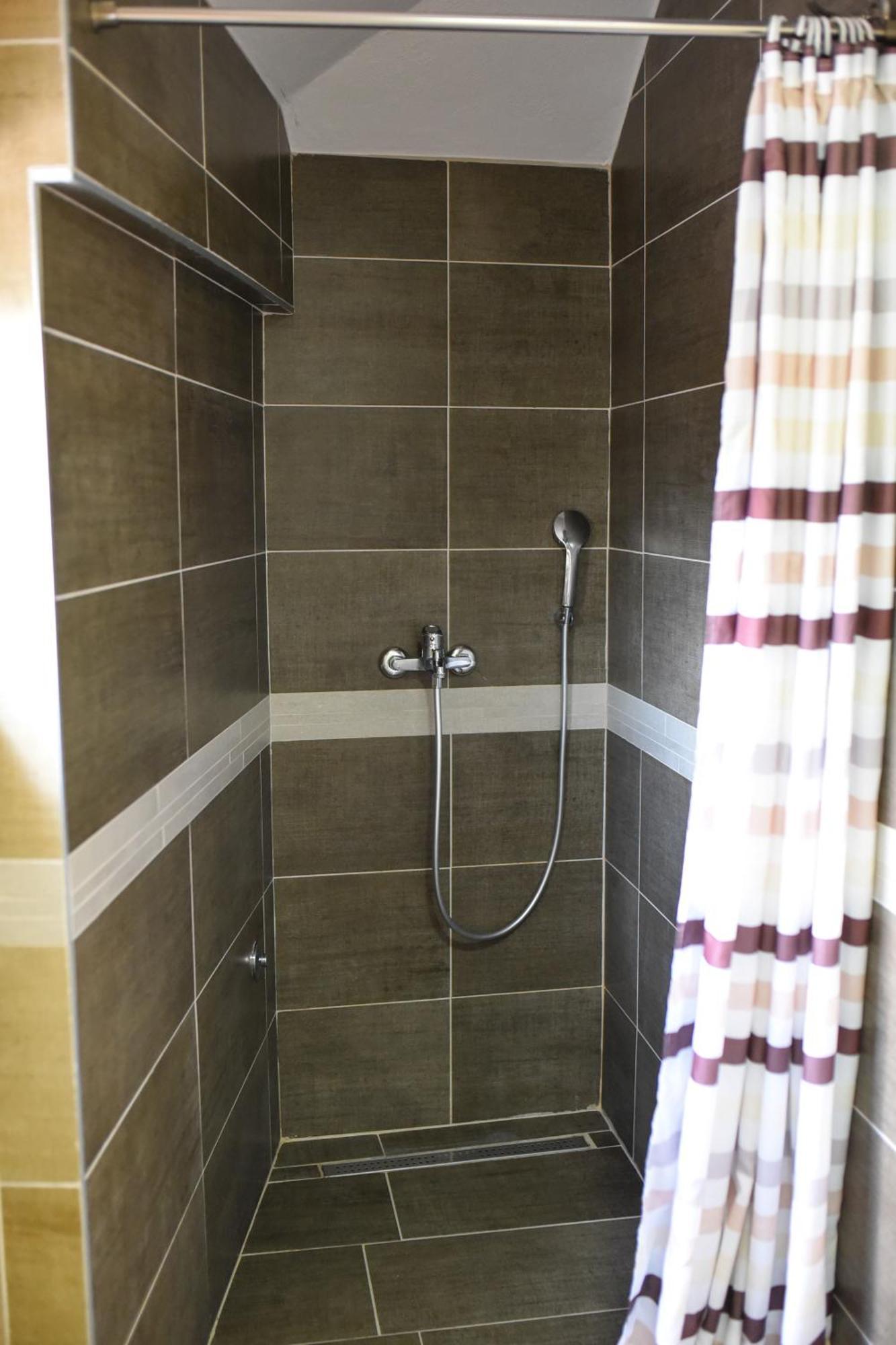 Dalila Apartman Mostar Buitenkant foto