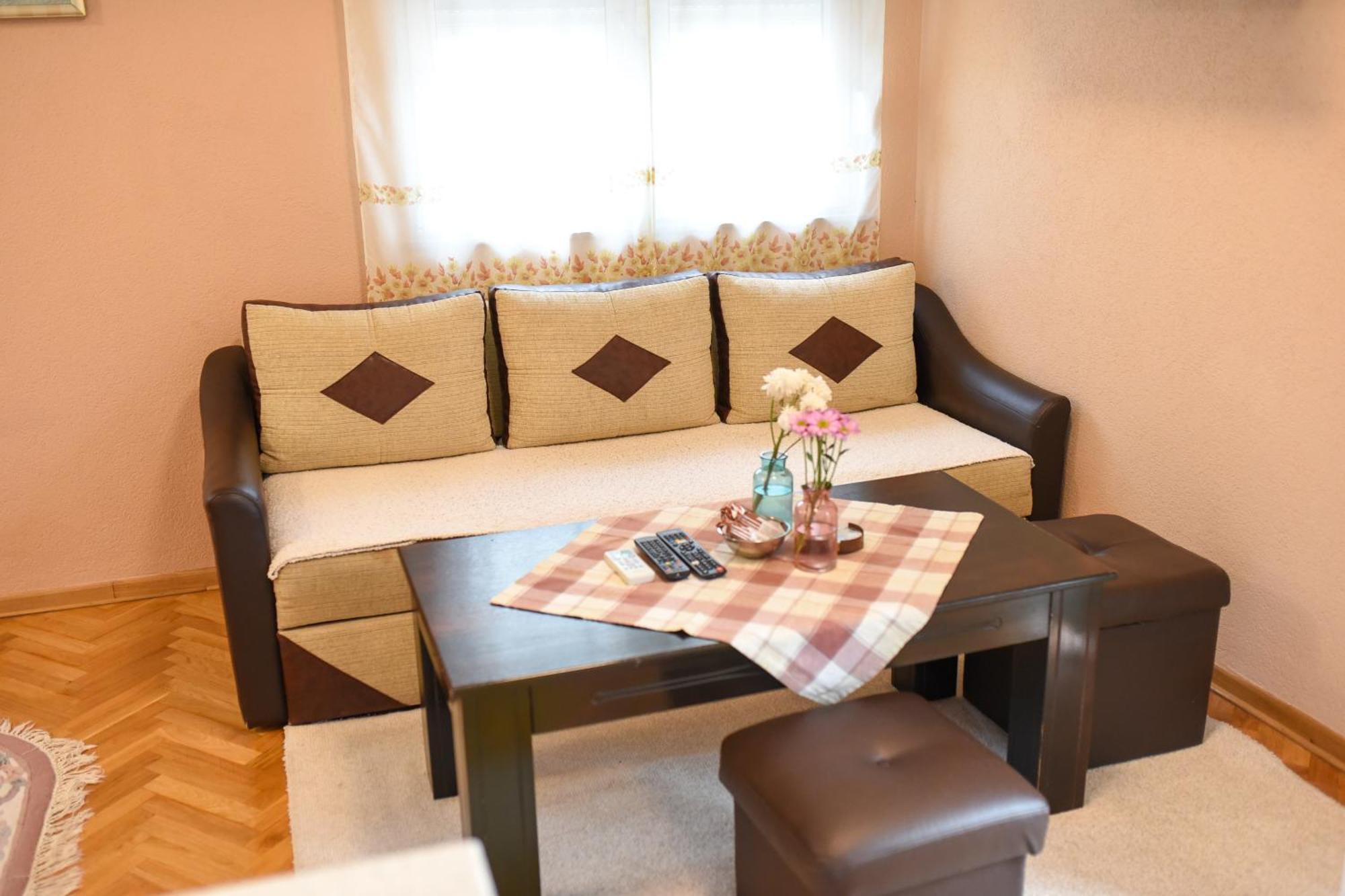 Dalila Apartman Mostar Buitenkant foto
